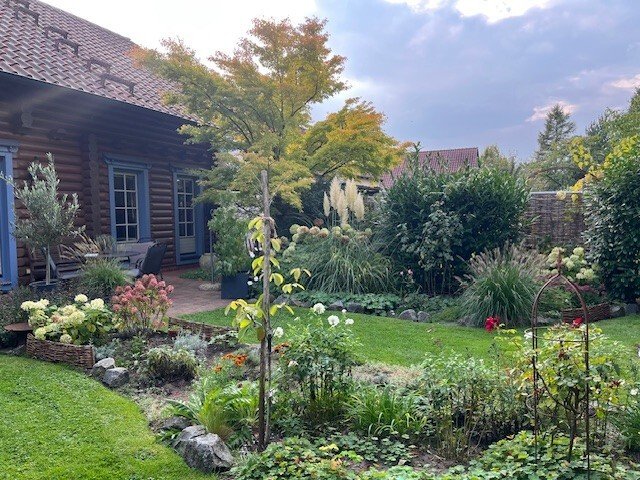 Pure Gemütlichkeit in einem traditionellen Holzblockbohlenhaus