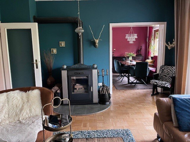 Wohnen und vermieten: Charmantes 3 Familienhaus in ruhiger Sackgassenlage