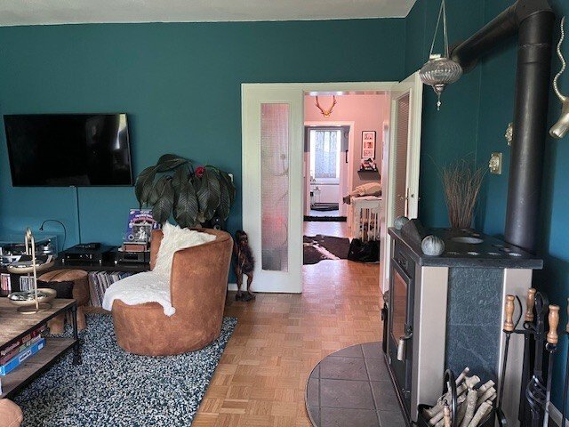 Wohnen und vermieten: Charmantes 3 Familienhaus in ruhiger Sackgassenlage