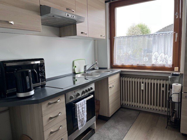 Wohnen und vermieten: Charmantes 3 Familienhaus in ruhiger Sackgassenlage